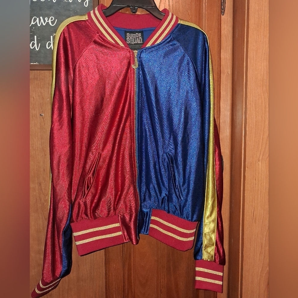 Suicide Squad Harley Quinn Red and Blue Bomber Jacket In A Ladies Size Large.
